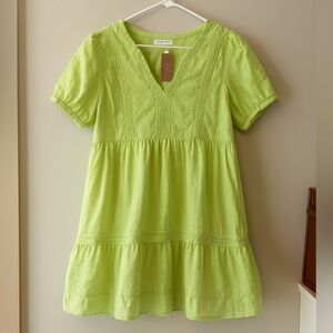 Vestique Light Green Lace-Trimmed Top
